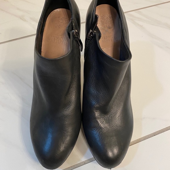 Vince Camuto Black Leather Booties  7.5M - Picture 2 of 6